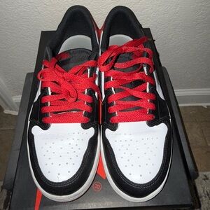 Jordan 1 Black Toe Low Sneakers